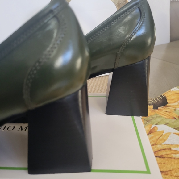 Antonio Melani Women's Green Loafers. New with the Box.Size 7.5. - Picture 6 of 8